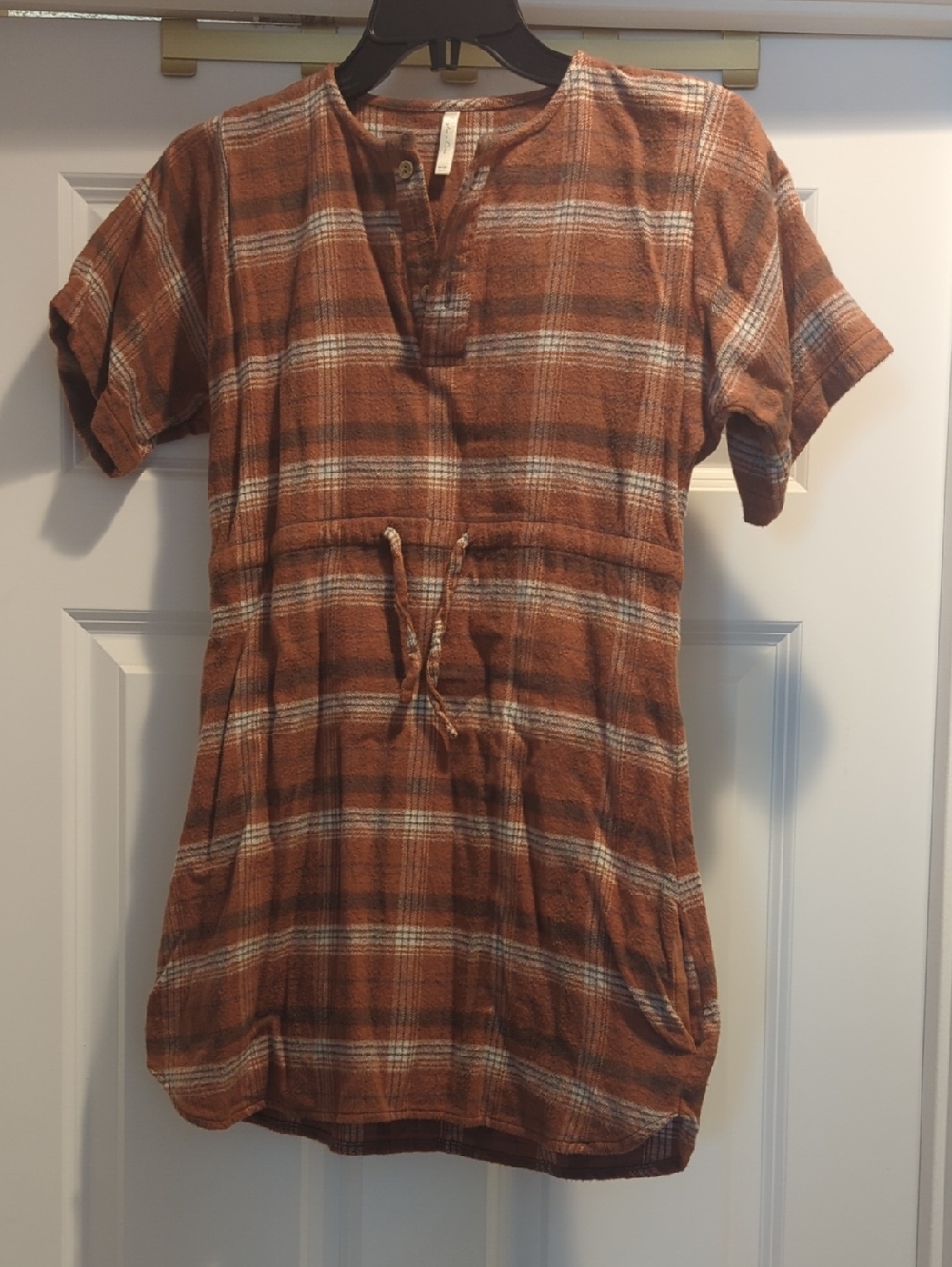 Rylee + Cru Rust Plaid Drawstring Tunic With Pockets